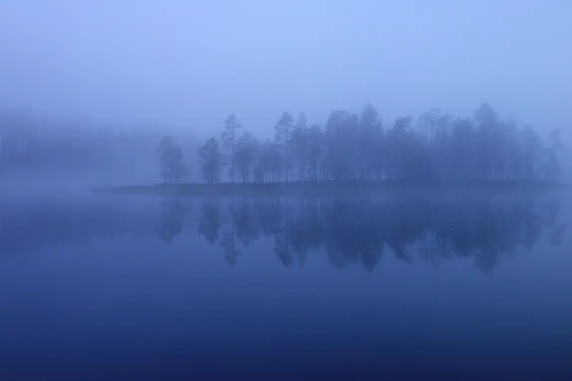 Misty lake on a summer night, iso niskalampi, kuusamo, finland