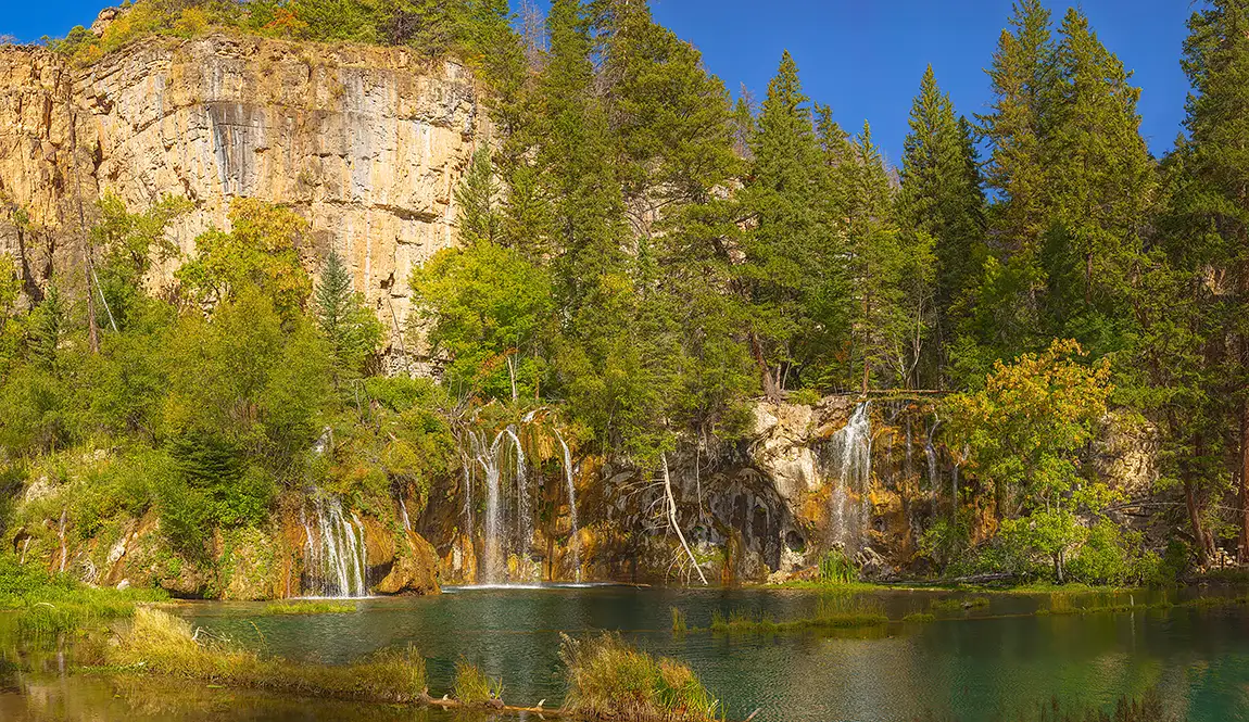 Hanging lake waterfall, glenwood canyon, glenwood, colorado, usa