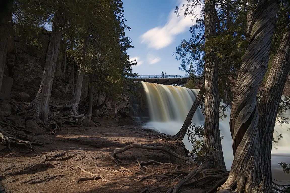 Middle falls at gooseberry falls state park, minnesota, usa