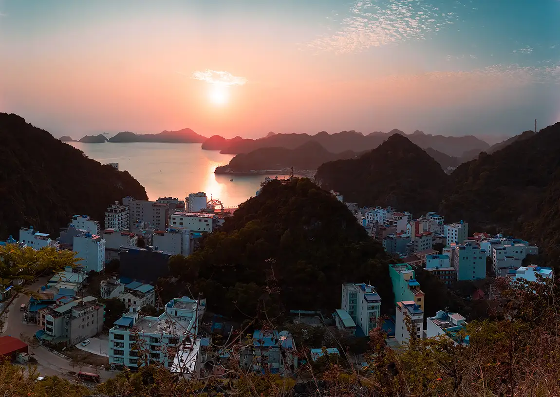 Sunset over halong, cat ba, halong, vietnam