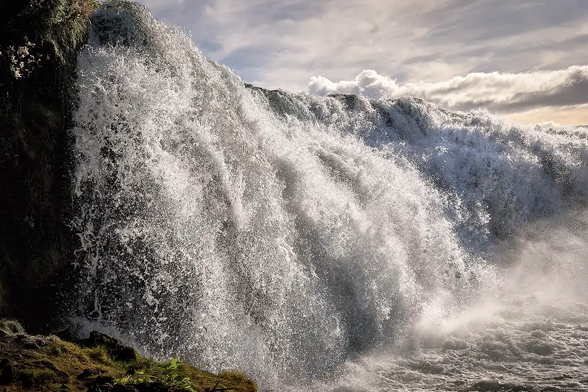 Thundering faxafoss waterfall, fludir, iceland