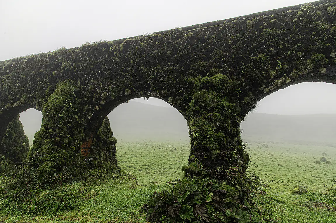 Abandoned aqueduct, road to sete cidades, sao miguel island, azores, portugal