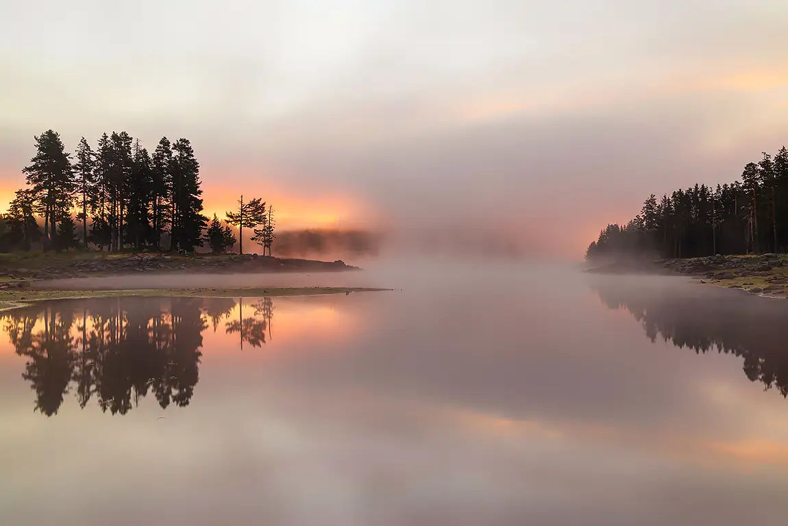 Shiroka polyana misty sunrise, rhodope mountains, bulgaria