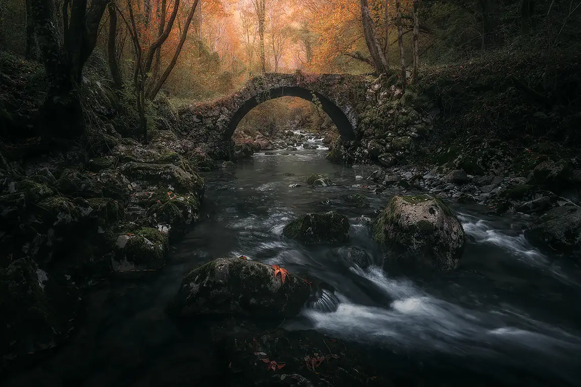 Crimson Passage Old Bridge, Borgo Stremiz, Faedis, Udine, Italy