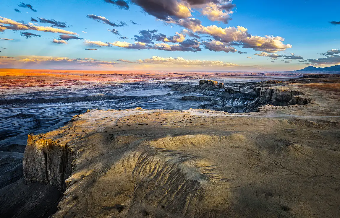 Vast Landscape, Moonscape Overlook, Utah, USA