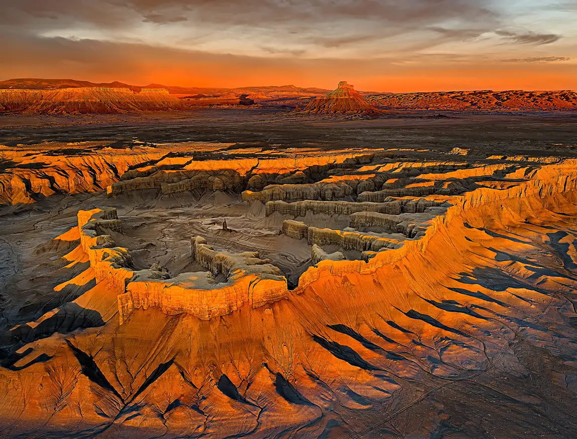 The Desert Spire Bay, Central Badlands, Utah, USA