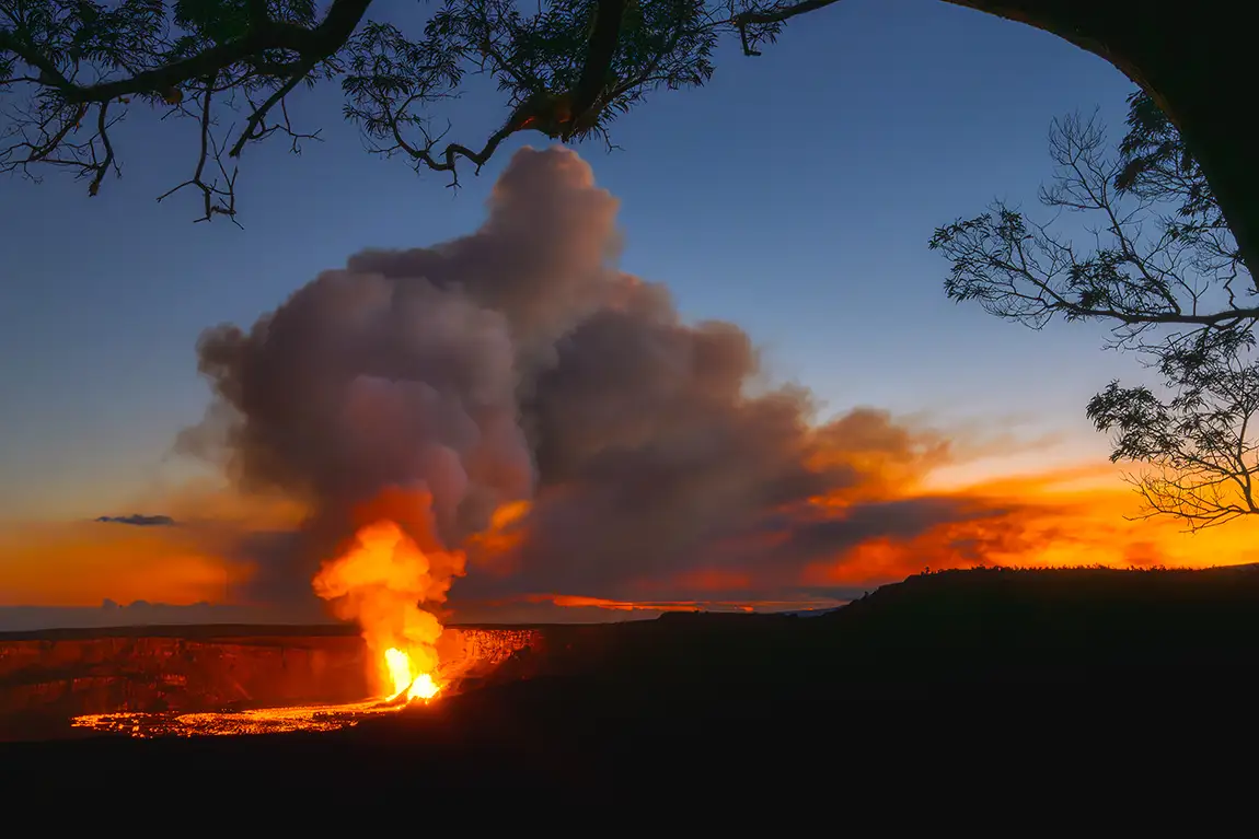 Creation, Volcanoes National Park, Hawaii, USA