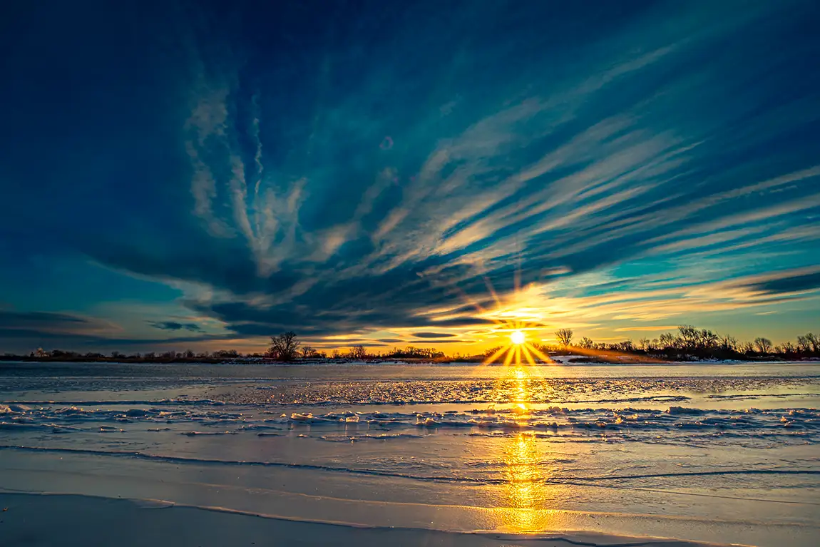 The Last 2025 Sunrise, Plage de l’Est, Montreal, Quebec, Canada