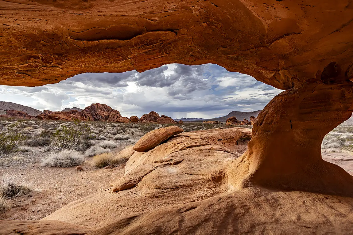 Sandstone Window, Valley of Fire State Park, Nevada, USA