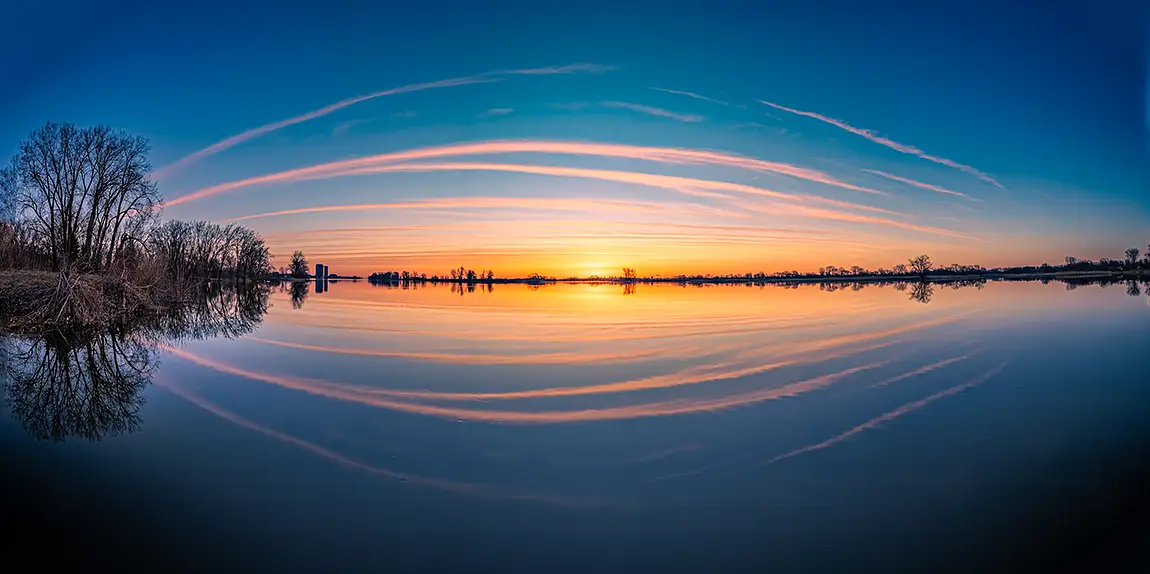 Morning Curves, Plage de l’Est, Montreal, Quebec, Canada