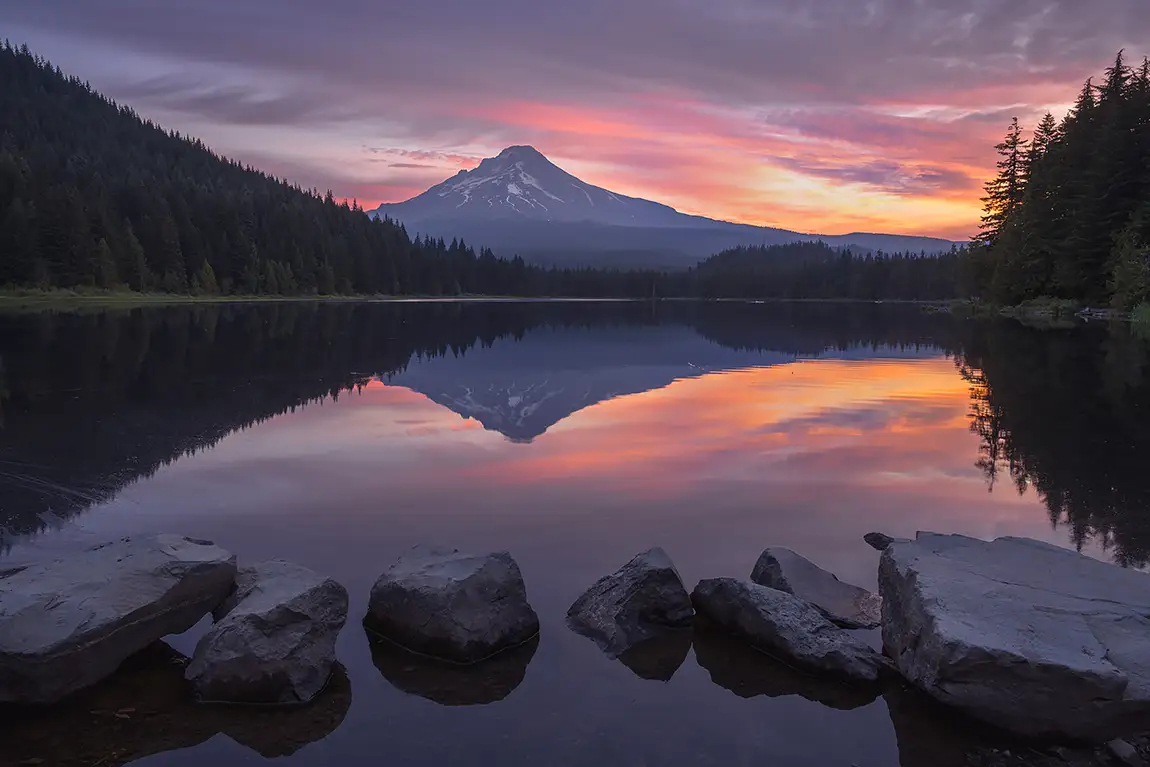Trillium Lake Sunrise Reflections, Oregon, USA