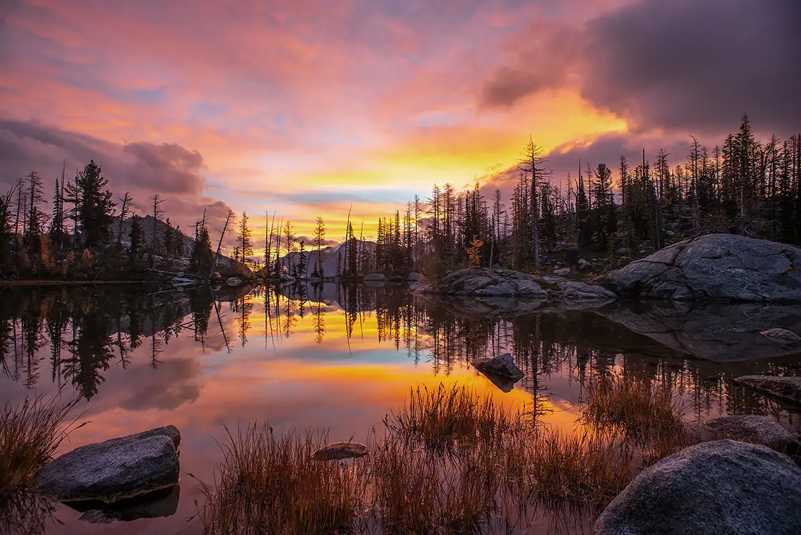 Horseshoe Lake Fiery Sunrise, Enchantments Lakes Basin, Leavenworth, WA, USA