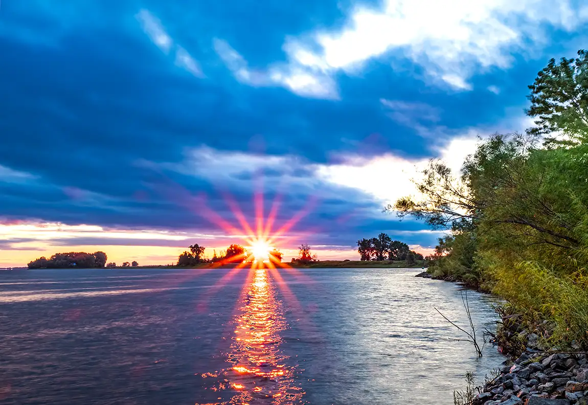 Sunrise Star, Parc du Bout de l Ile Montreal, Quebec, Canada