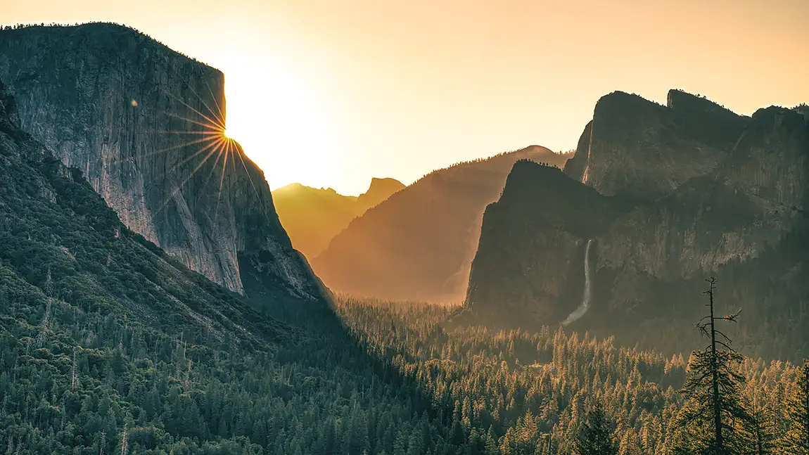 Sunrise Starburst At El Capitan, Yosemite National Park, California, USA