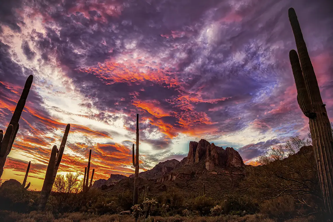 Superstition Mountains, Gold Canyon, Maricopa, Arizona, USA