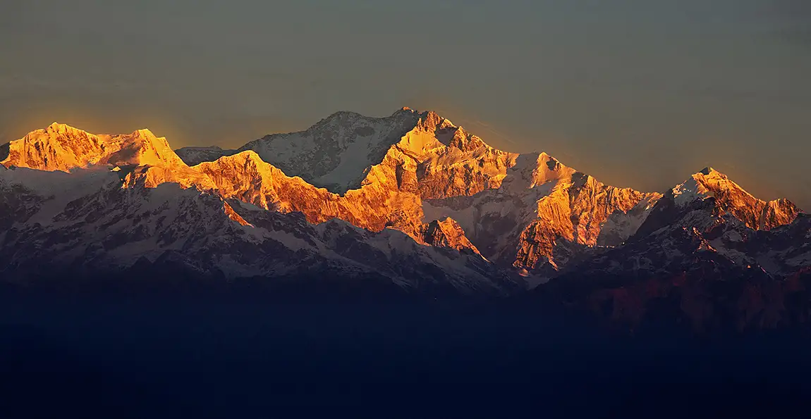 First Light Over Mt Kanchenjunga, Tiger Hill Lookout Point, Darjeeling, West Bengal, India