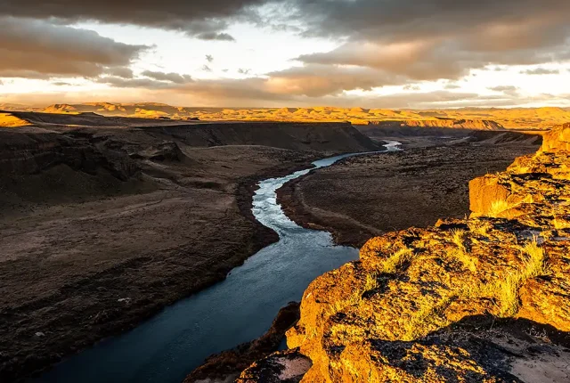 Between Shadow And Gold, Kuna, Idaho, USA