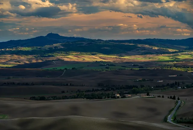 Evening Light Over Val d’Orcia, Tuscany, Italy