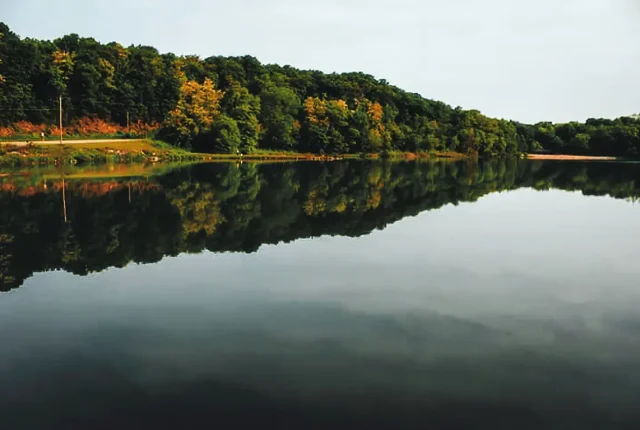 Fall colors, pine lake state park, iowa, usa