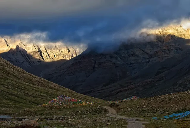 First Light, Tibet Autonomous Region