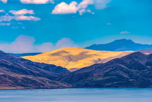 Golden Desert, Antuyo, Peru