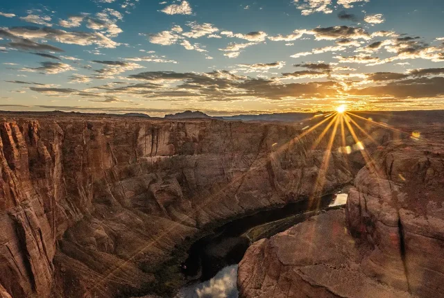Horseshoe Bend Sunset, Glen Canyon National Recreation Area, Page, AZ, USA