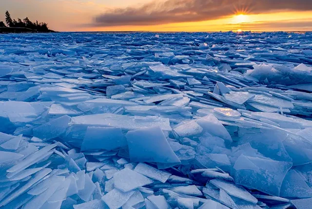 Ice Sunrise, Lake Superior, Duluth, Minnesota, USA