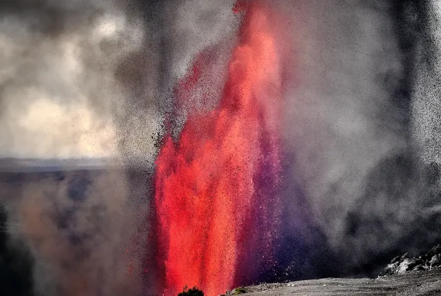 Kilauea Speaks, Volcano National Park, Hawaii, USA