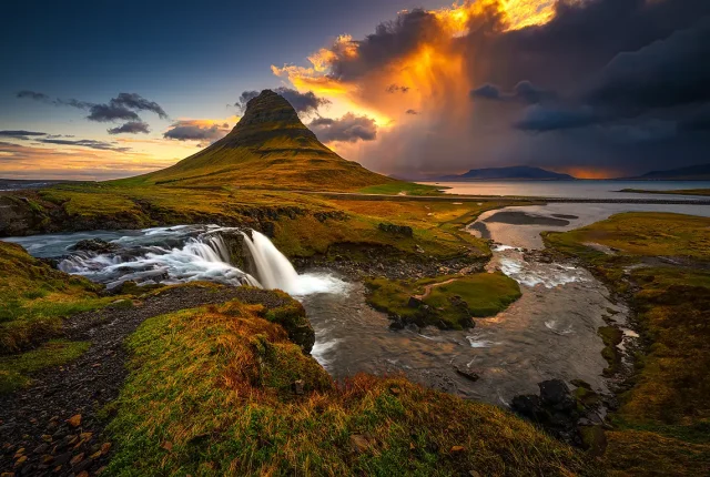 Kirkjufell sunrise, snaefellsnes peninsula, iceland
