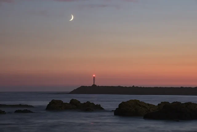 Moonset, Boa Nova, Matosinhos, Porto, Portugal copy