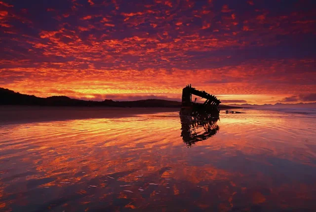 Peter Iredale Shipwreck Sunrise, Fort Stevens State Park, Oregon, USA