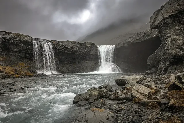Stormy skutafoss panorama, hornafjordur, austurland, iceland
