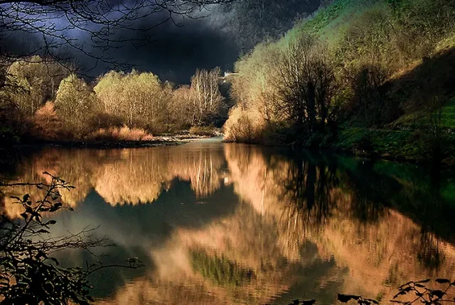 Sun Burst, Garfagnana, Lake Turrite di Cava, Lucca, Italy