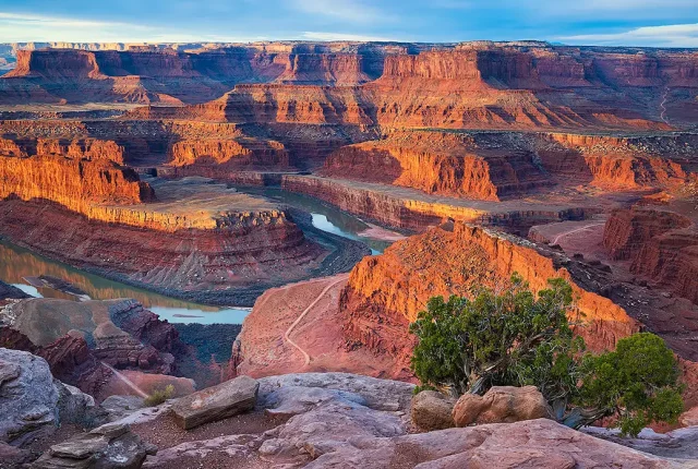 Sunrise at Dead Horse Point State Park, San Juan County, Utah, USA