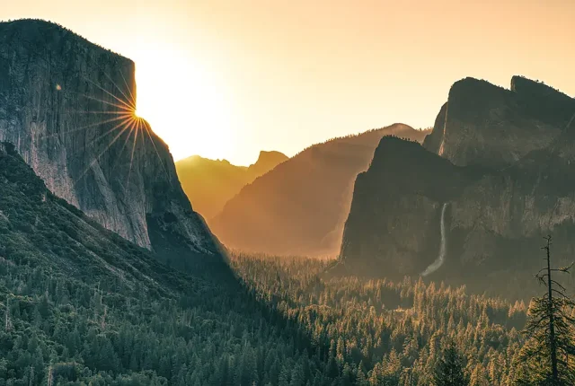 Sunrise Starburst At El Capitan, Yosemite National Park, California, USA