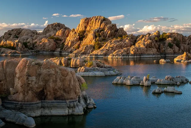 Sunset at watson lake, prescott, arizona, usa