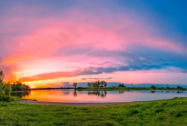 Sunset Cloud, La Coulee Grou, Montreal, Quebec, Canada
