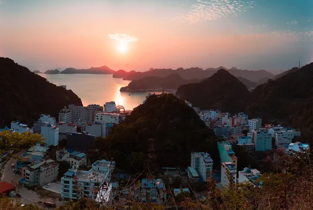Sunset over halong, cat ba, halong, vietnam