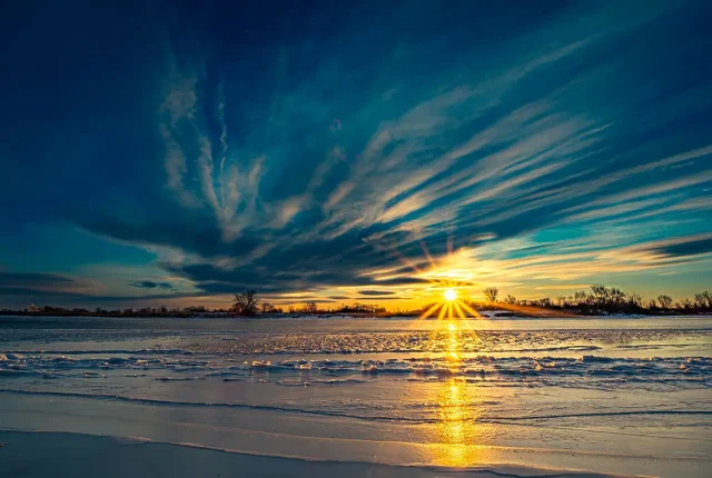 The Last 2025 Sunrise, Plage de l’Est, Montreal, Quebec, Canada