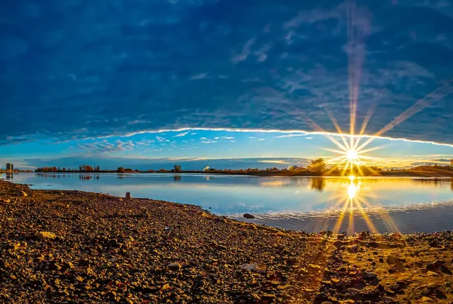 The morning eye, plage de l'est, montreal, quebec, canada