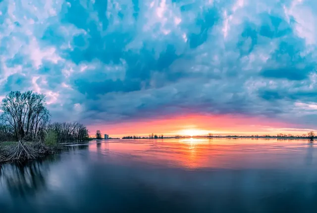 The Morning Lips, Plage de l'Est, Montreal, Quebec, Canada