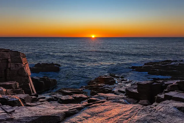 Tides Ember, Thunder Hole, Acadia National Park, Maine, USA
