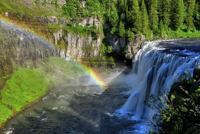 Upper mesa falls, idaho, usa