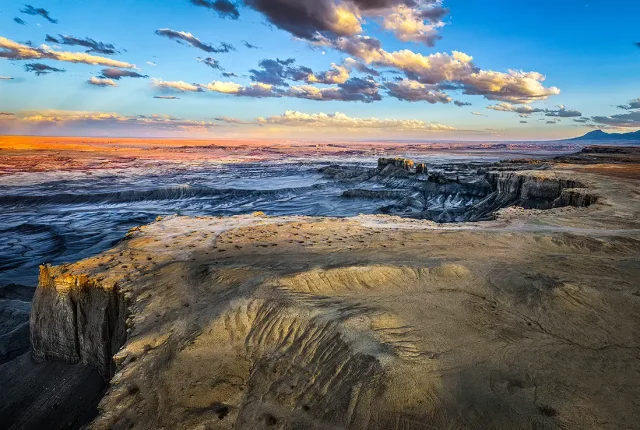 Vast Landscape, Moonscape Overlook, Utah, USA